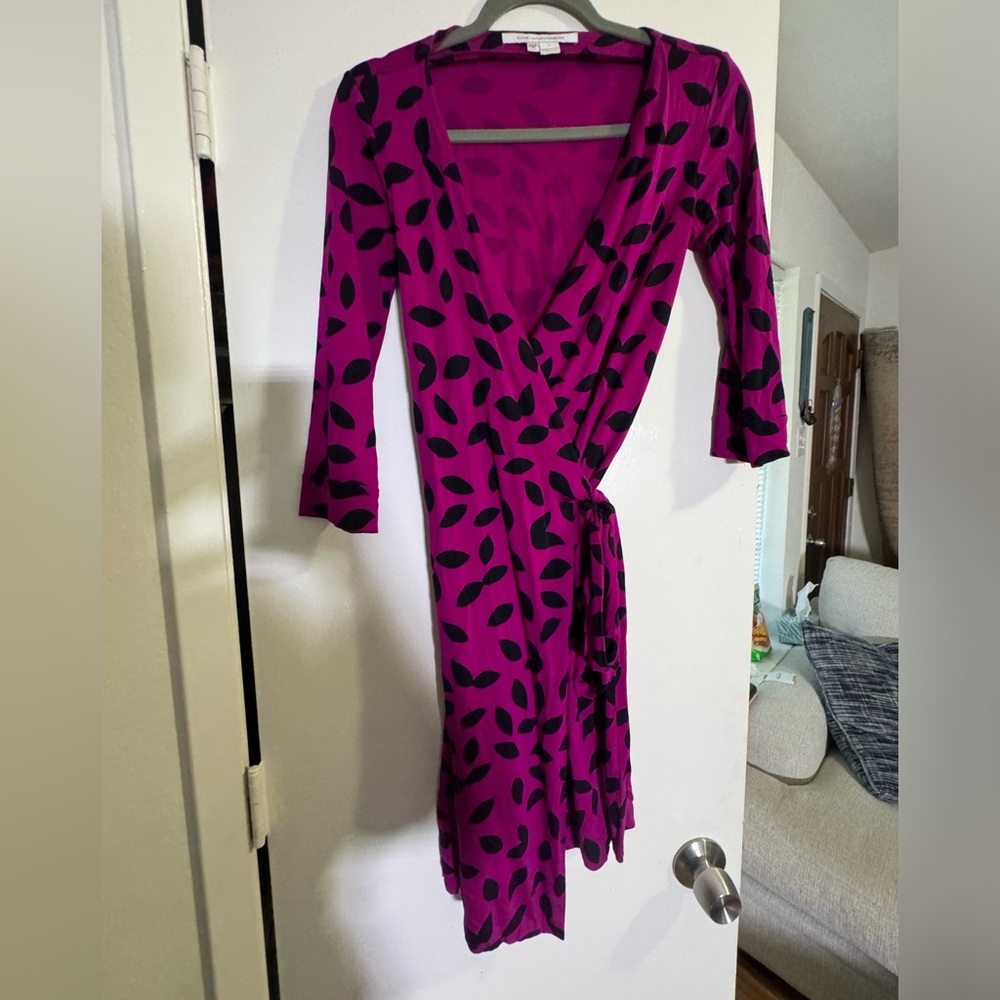 Diane von furstenberg wrap dress 100% silk